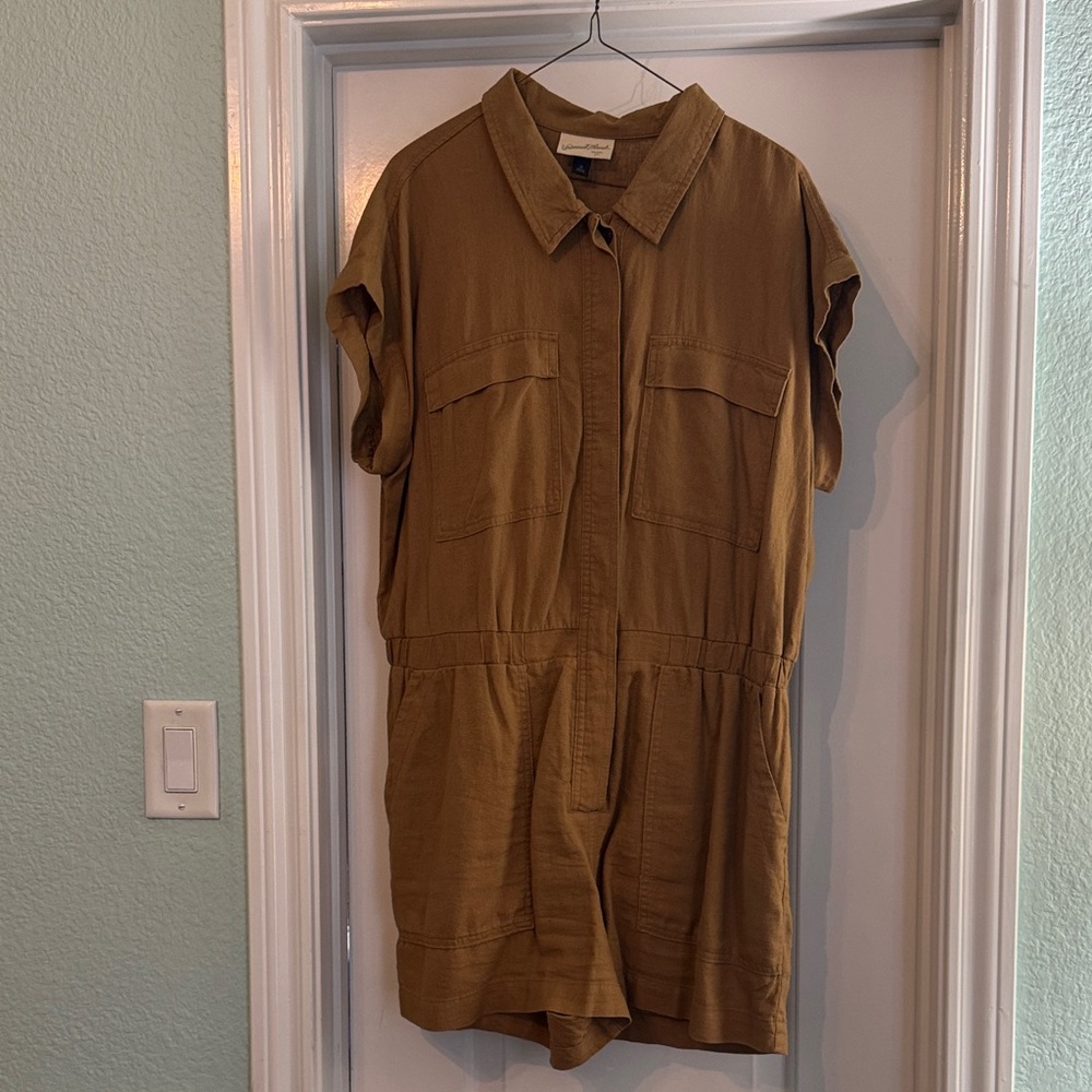 Universal Thread Tan Collared Romper